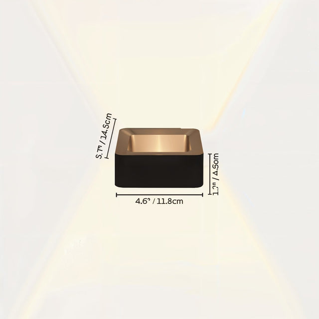 Flekkeroy Wall Lamp