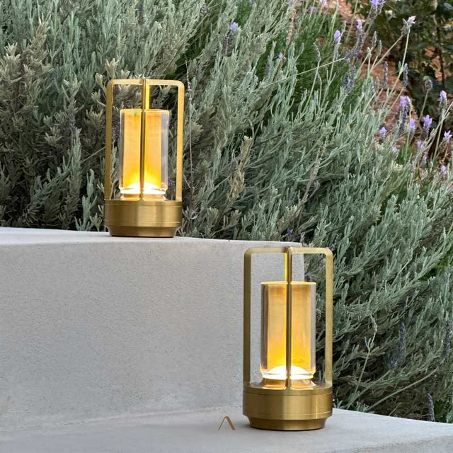 Ailigas Table Lamp
