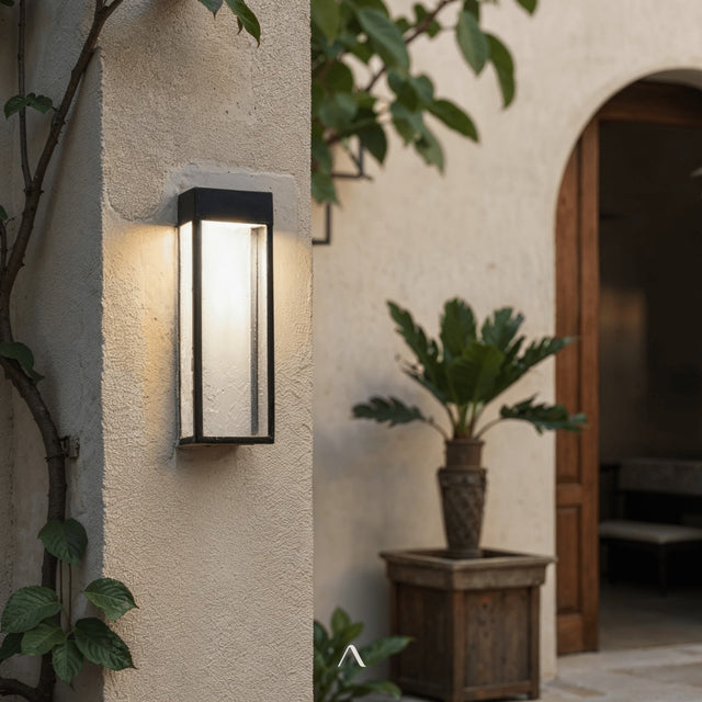 Apron Wall Lamp