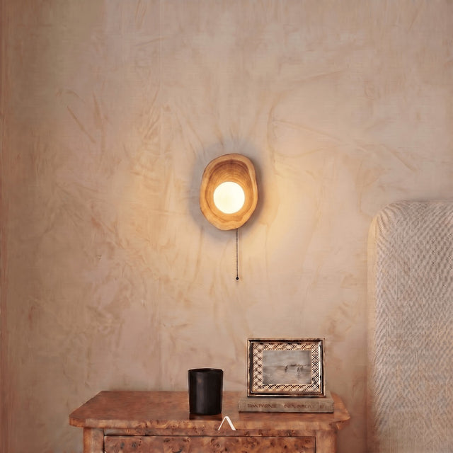 Arahal Wall Light