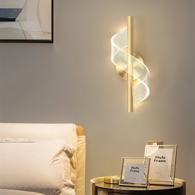 Hoven Wall Lamp