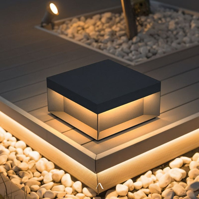 Course Garden Lamp