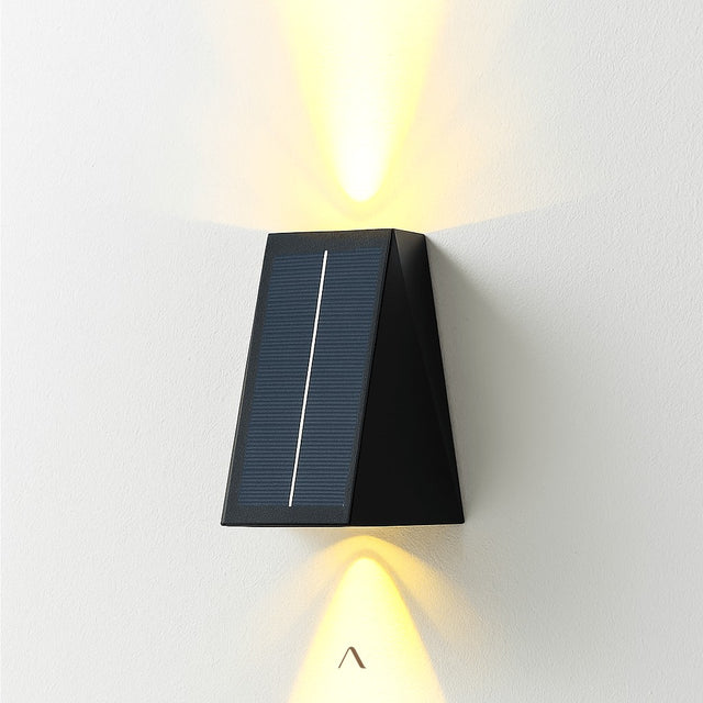 Eidi Wall Lamp
