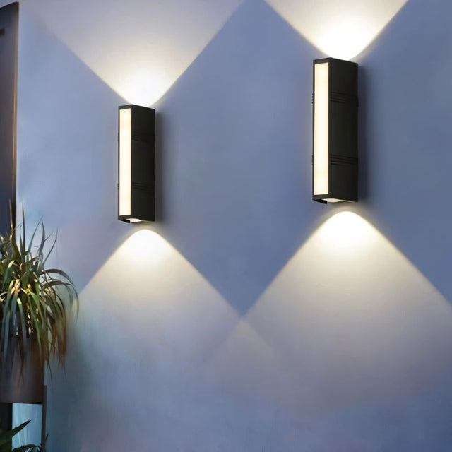 Fitjar Wall Lamp