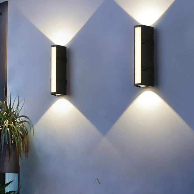 Fitjar Wall Lamp