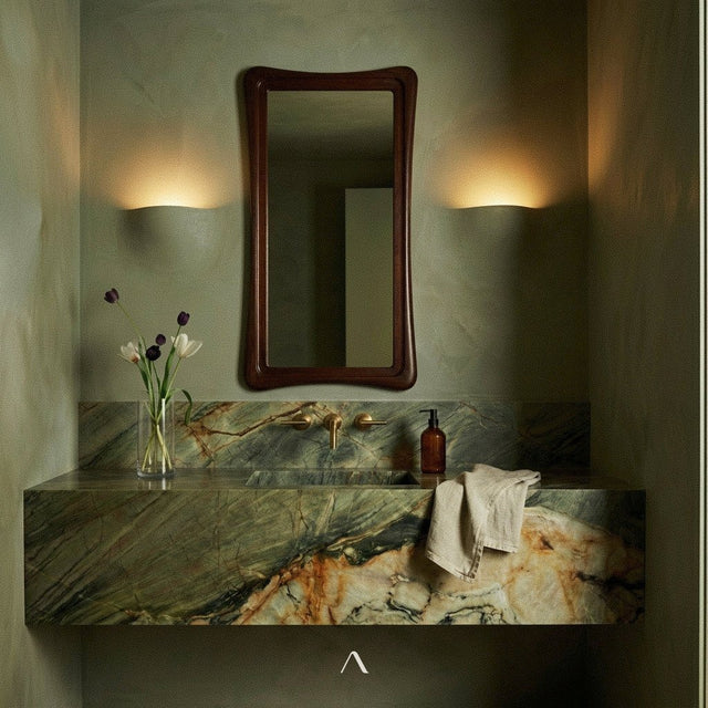 Fluessen Wall Light