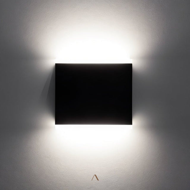 Hornavan Wall Lamp
