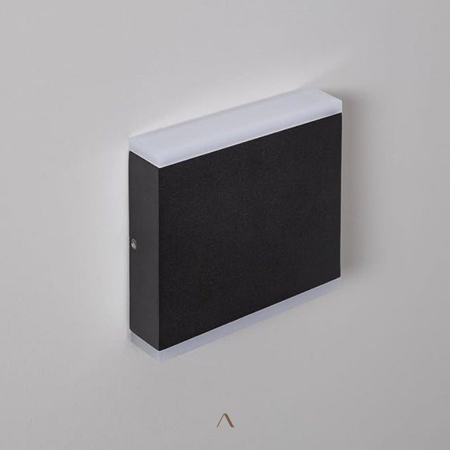 Hornavan Wall Lamp