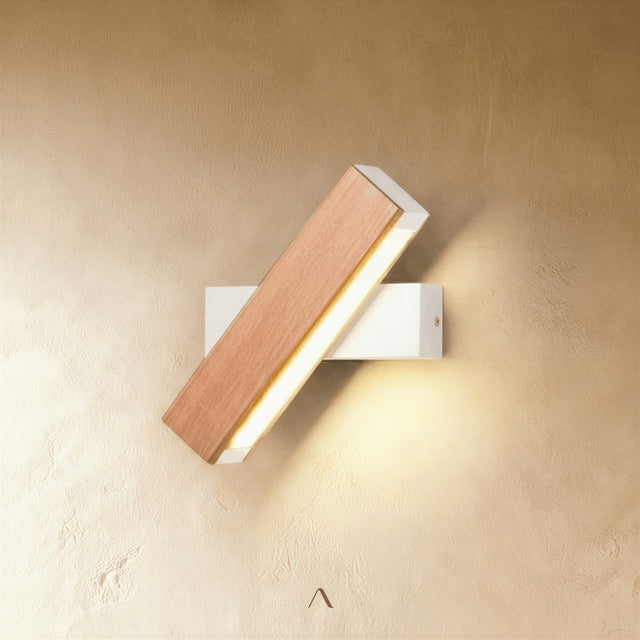 Kuu Wall Lamp