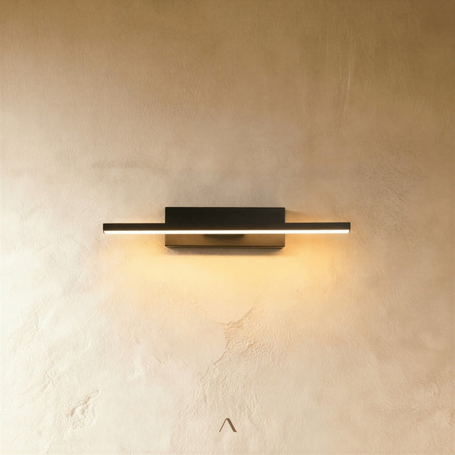 Luff Wall Lamp