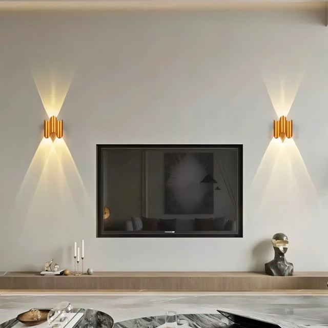 Celerity Wall Lamp