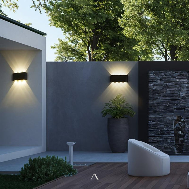 Prow Wall Lamp