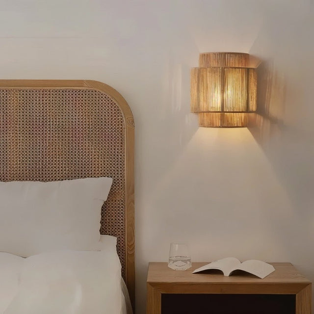 Mesinge Wall Lamp