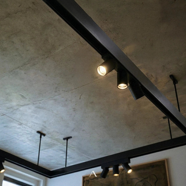 Saattut Track Light