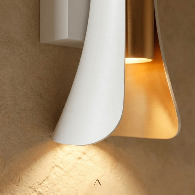 Sail Wall Lamp