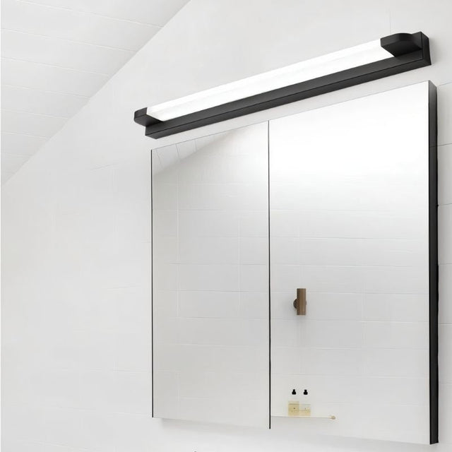 Urt Wall Lamp