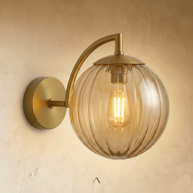 Taunus Wall Lamp