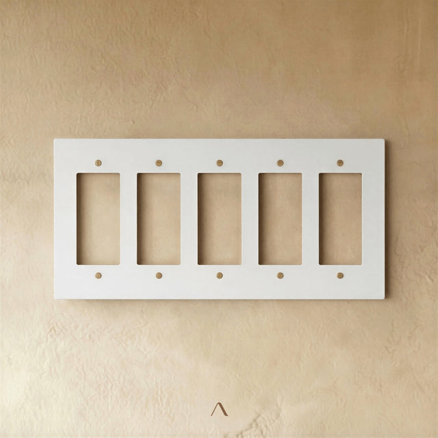 The Brantome Brass Plate (White with Brass)