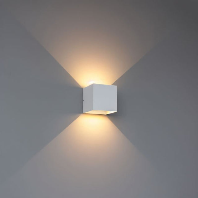 Luosto Wall Lamp