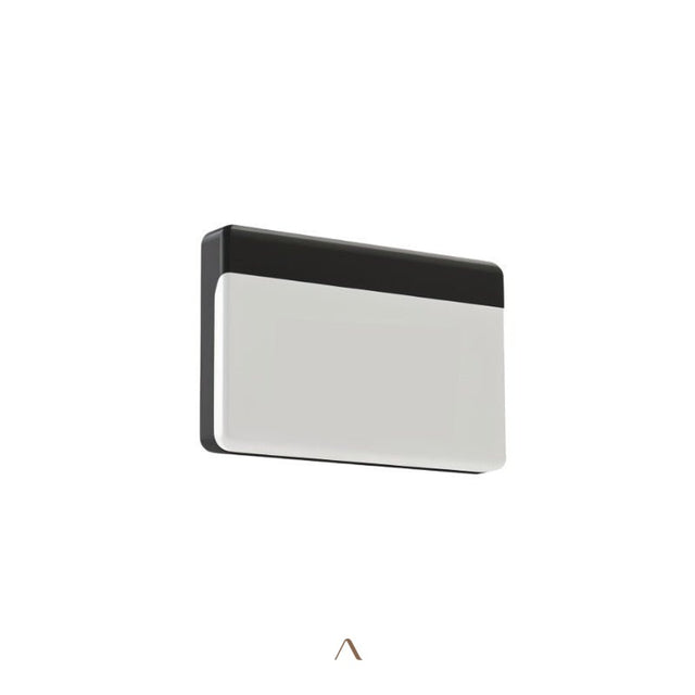 Tjeuke Wall Lamp