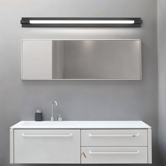 Urt Wall Lamp