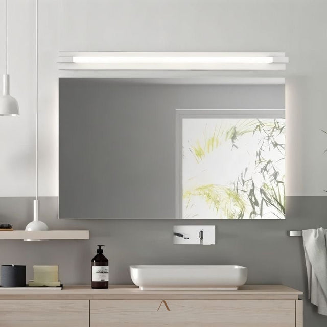 Urt Wall Lamp