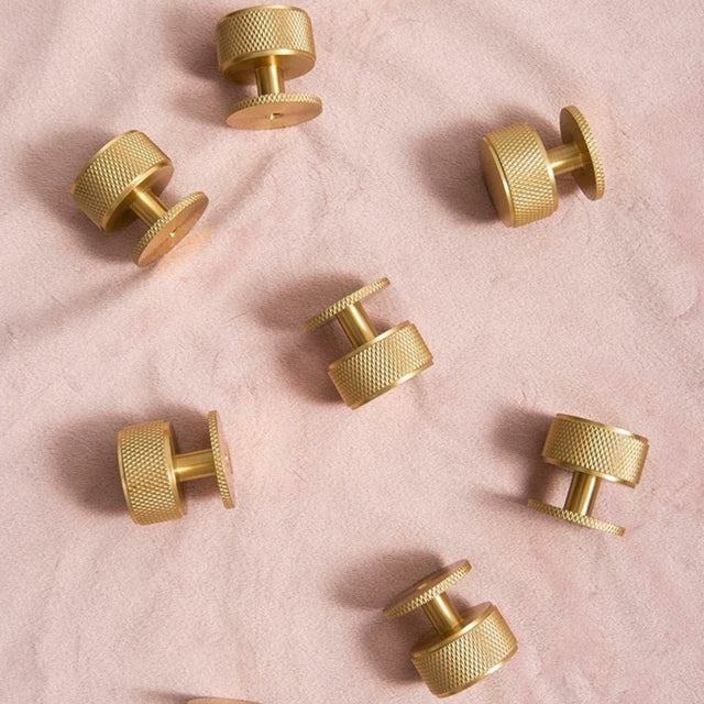Vagur Knob