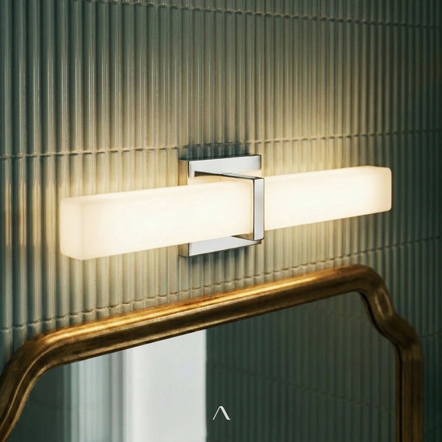 Zephyr Wall Lamp