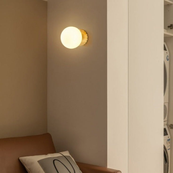 Amara Wall Lamp