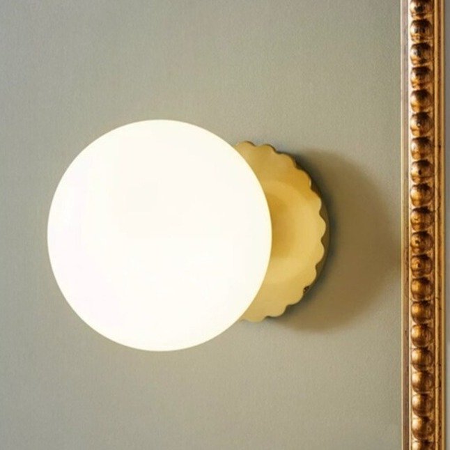 Amara Wall Lamp