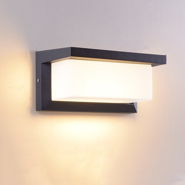 Amélie Outdoor Wall Lamp