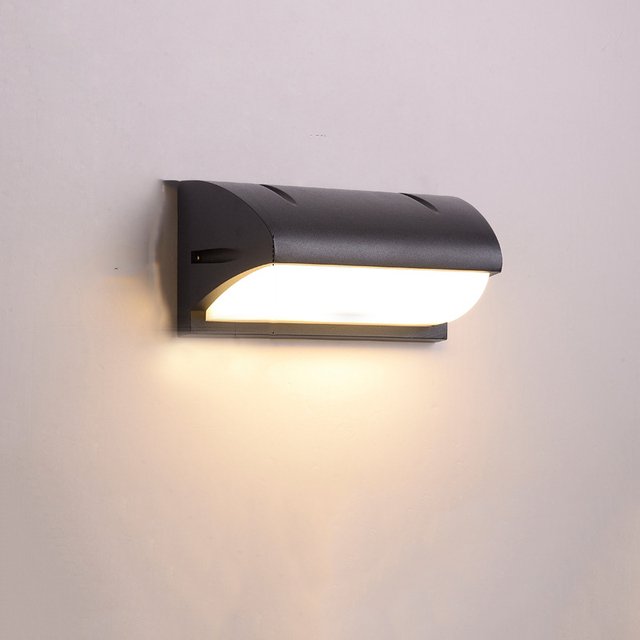 Amélie Outdoor Wall Lamp