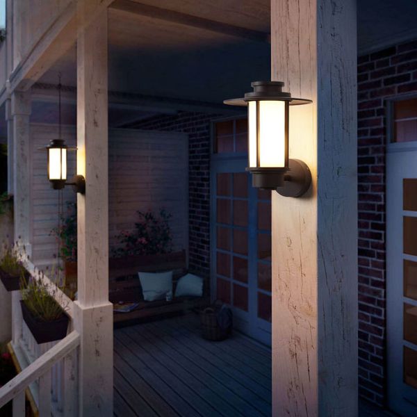 Aurara Outdoor Wall Lamp