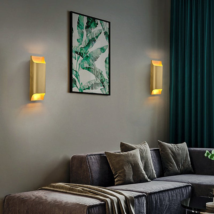 Carla Wall Lamp