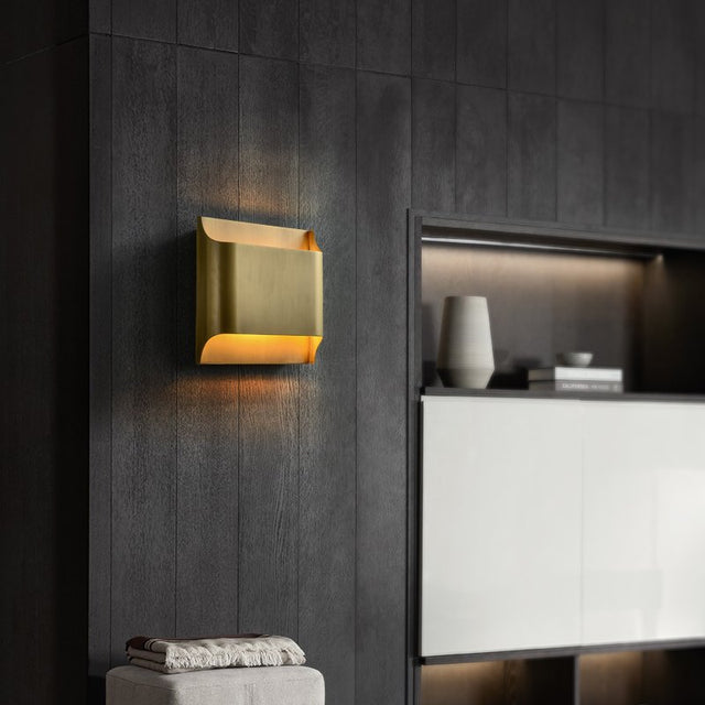 Carla Wall Lamp