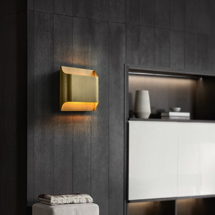 Carla Wall Lamp