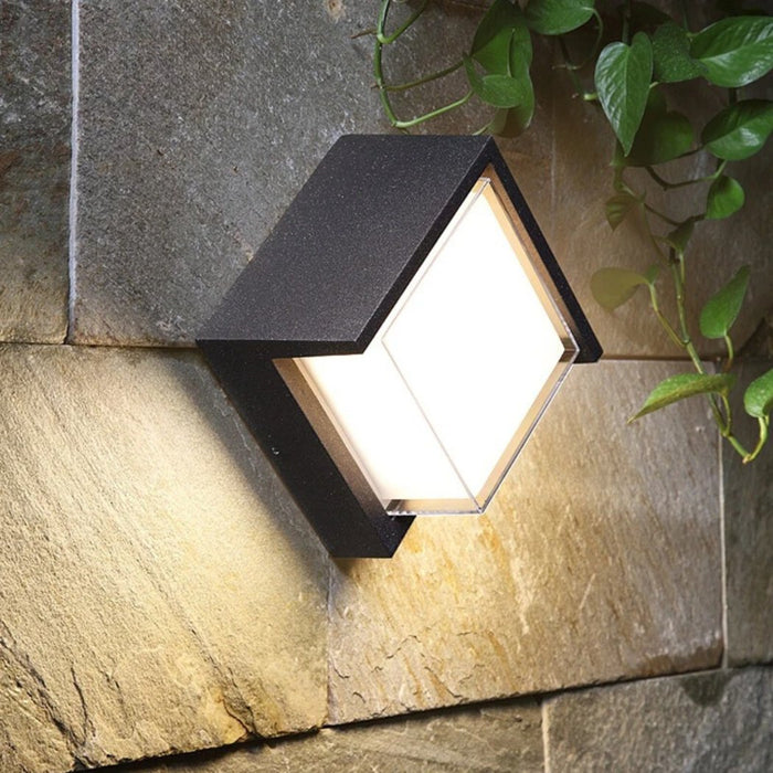 Ekkehard Outdoor Wall Lamp