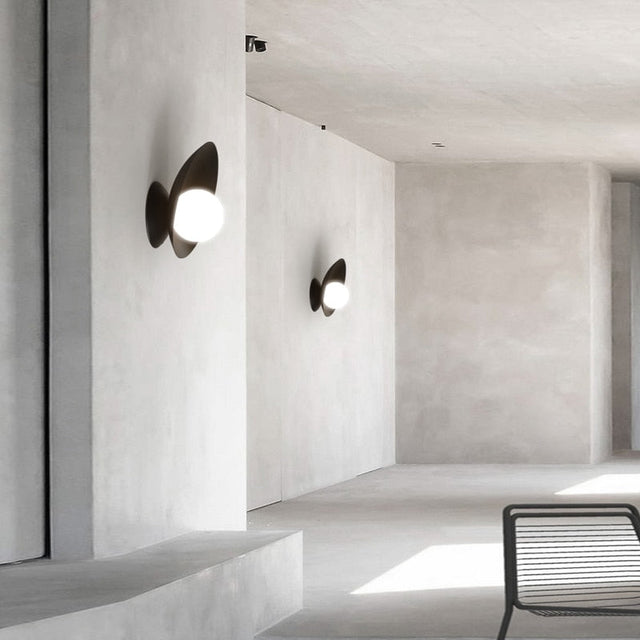 Hugo Wall Lamp