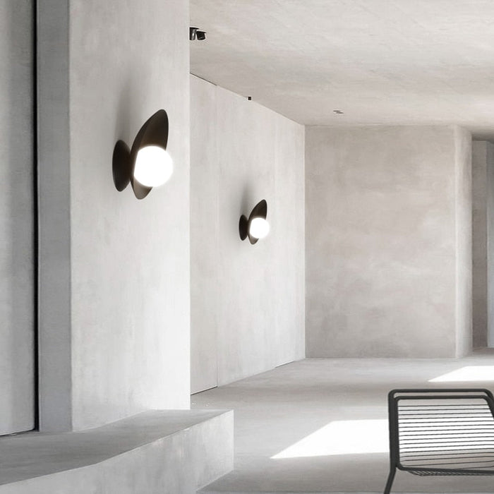 Hugo Wall Lamp