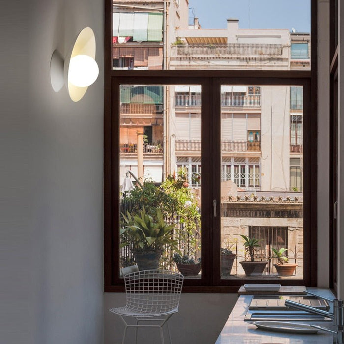 Hugo Wall Lamp