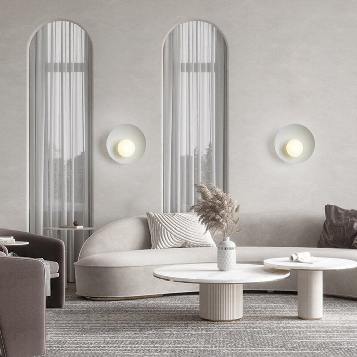 Hugo Wall Lamp