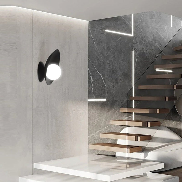 Hugo Wall Lamp