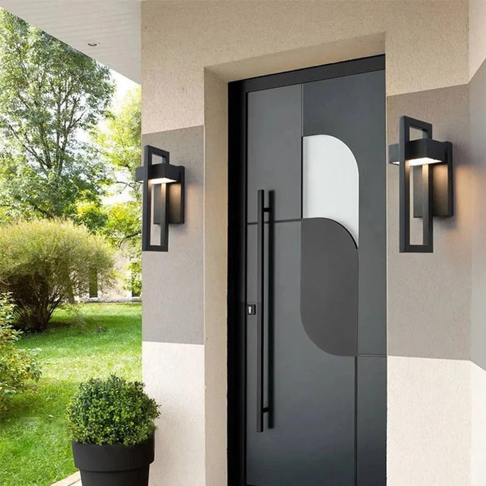 Helioq Outdoor Wall Lamp