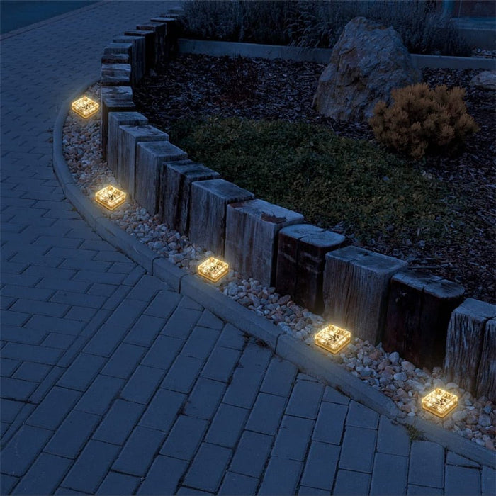 Klaus Outdoor Floor Lamp