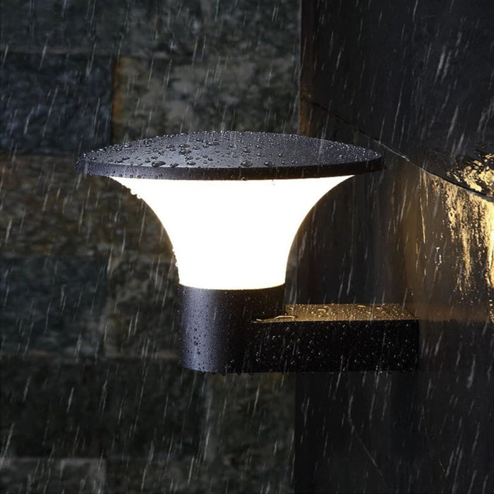 Lysander Wall Lamp
