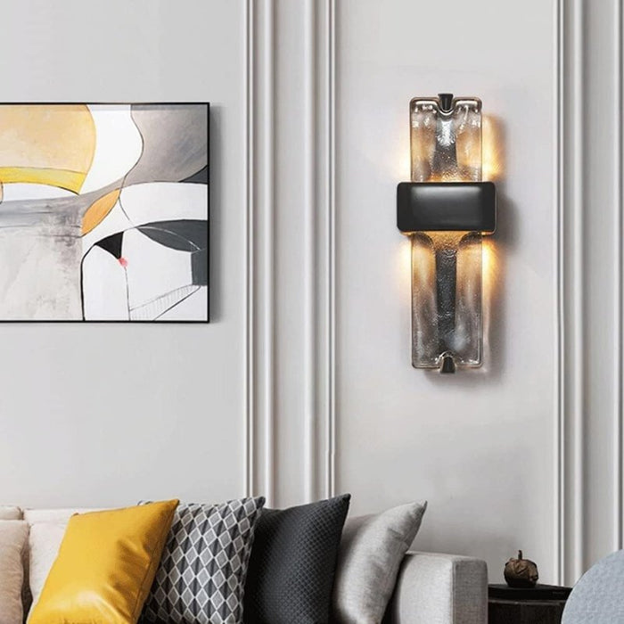Lyrae Wall Lamp