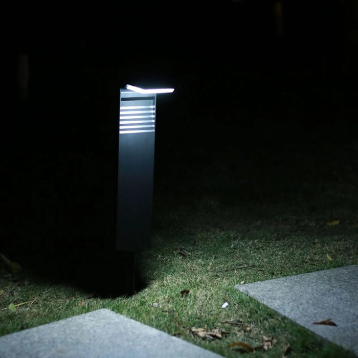 Lucas Outdoor Garden Lamp