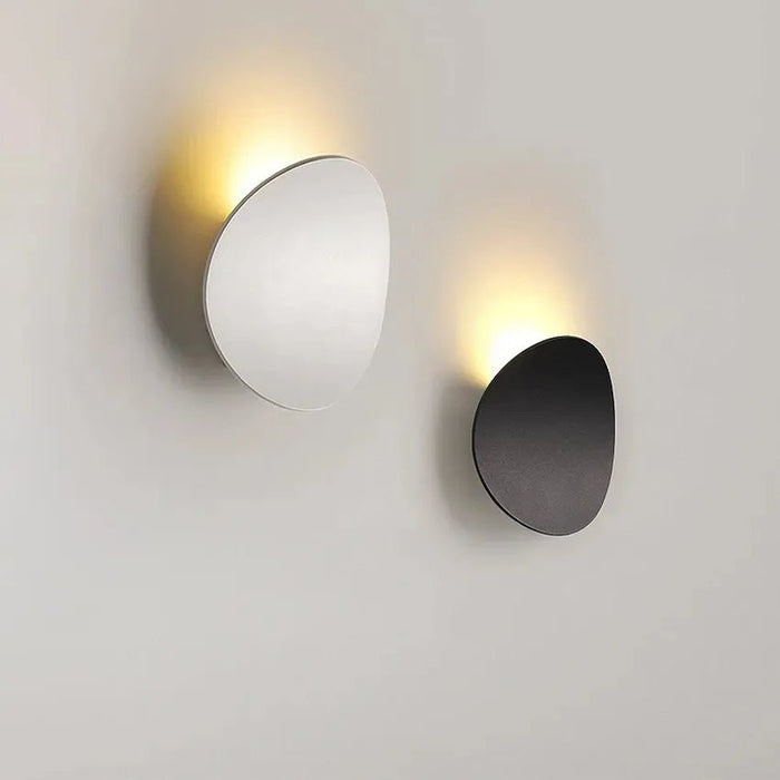Leander Wall Lamp