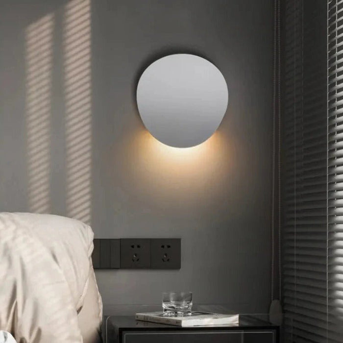 Leander Wall Lamp