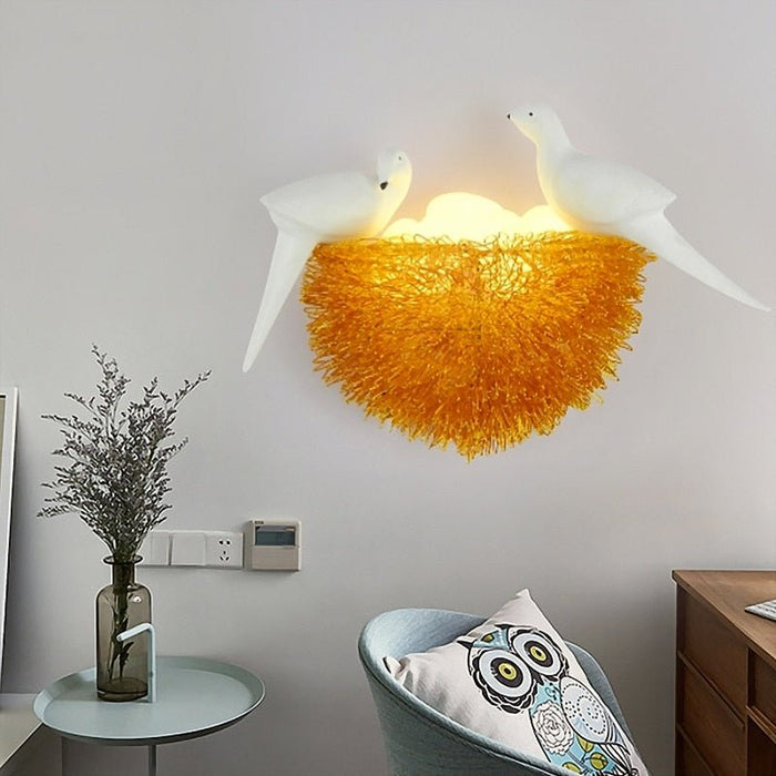 Pavo Wall Lamp